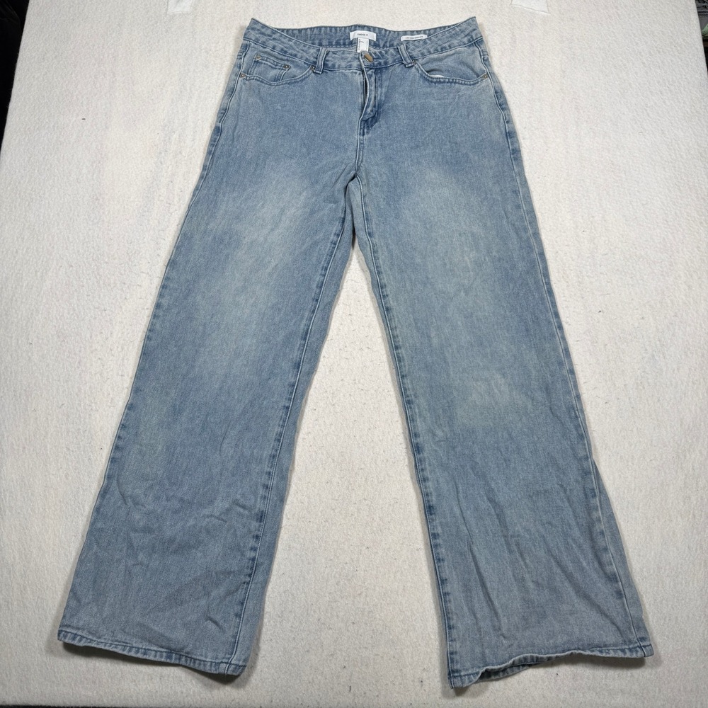 Forever 21 Strawberry Embroidered Low Rise Wide Leg Jeans Light Wash Size L